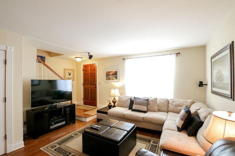 8207 Sawyer Brown Rd Apt E5 #E5, Nashville, TN 37221