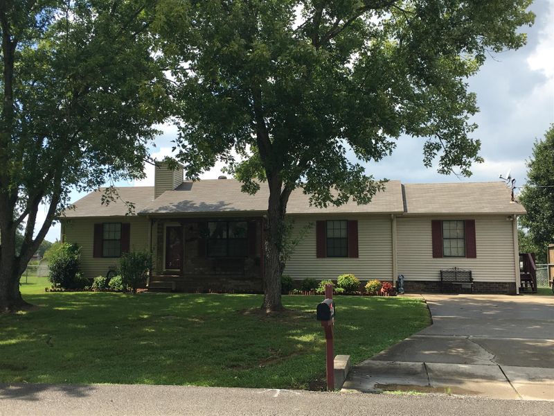 9641 E Fork Dr, Murfreesboro, TN 37129