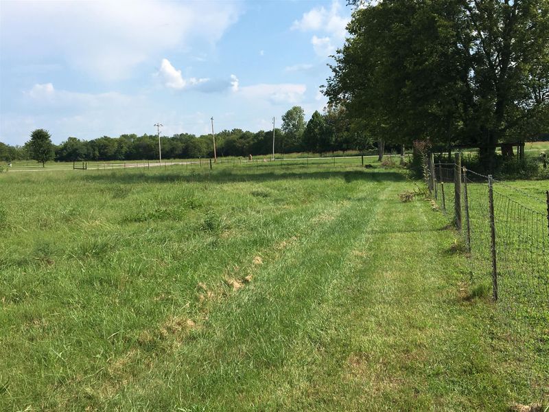 1676 B Dodson Rd, Columbia, TN 38401