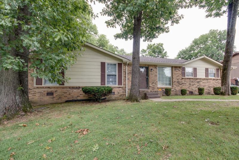 532 Moss Landing Dr, Antioch, TN 37013