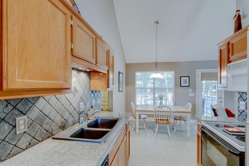 1703 S Bonham Ct S, Old Hickory, TN 37138