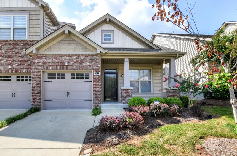 582 Griffin Cir, Hermitage, TN 37076