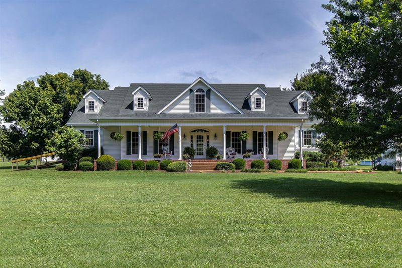5555 Carters Creek Pike, Thompsons Station, TN 37179