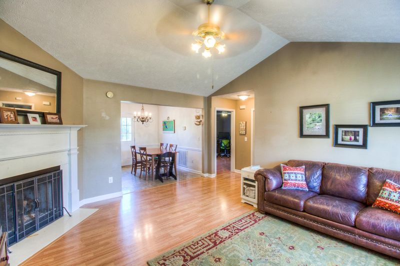 1127 Gardendale Dr, Murfreesboro, TN 37130