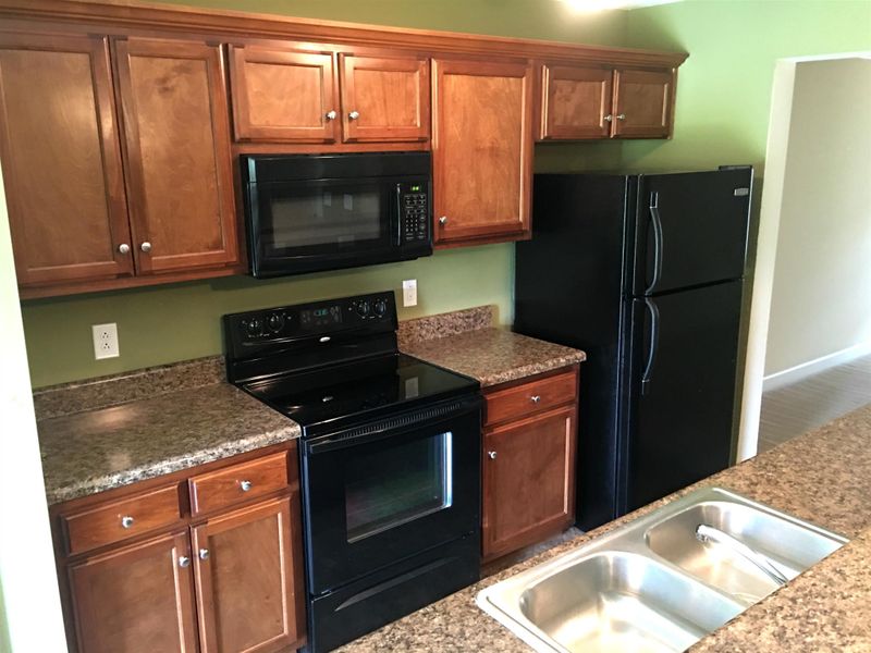 1927 Warmingfield Dr, Murfreesboro, TN 37127