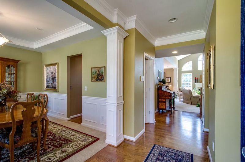 1217 Beech Hollow Dr, Nashville, TN 37211