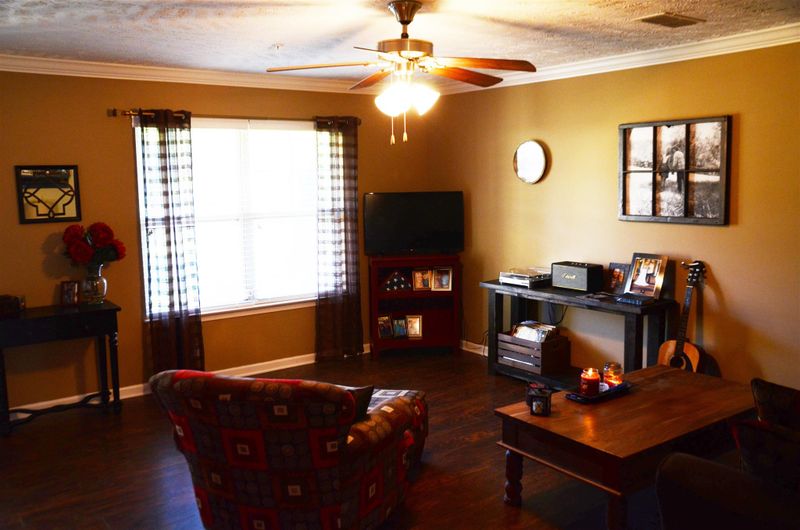 1002 Hickory Rg, Murfreesboro, TN 37129