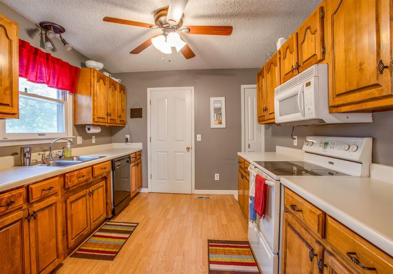 714 Shenandoah Dr, Columbia, TN 38401