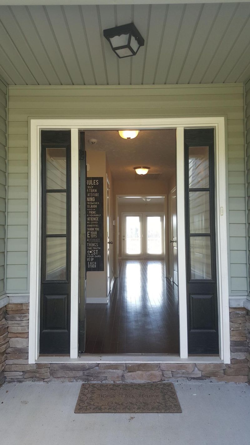 1141 Starhurst Dr, Murfreesboro, TN 37128