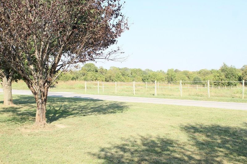 3718 Dobbin Rd, Springfield, TN 37172