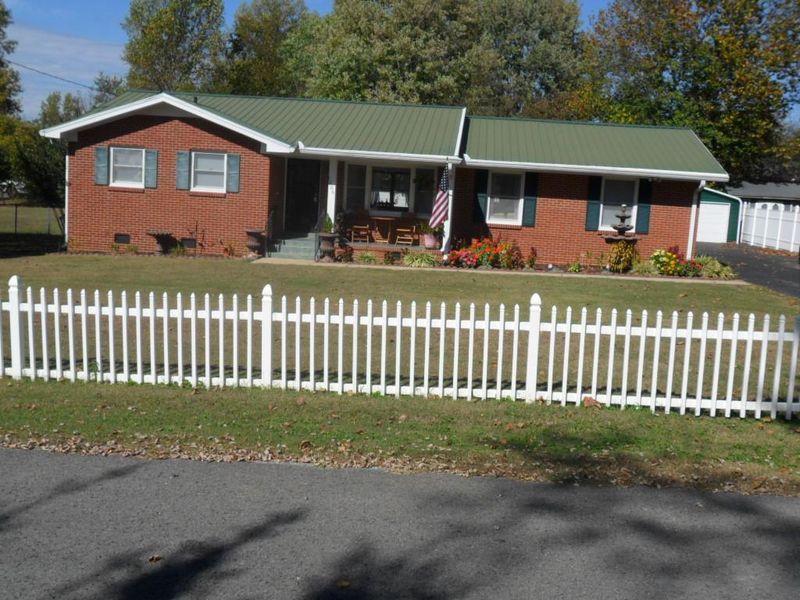 1206 Taylor Pl, Murfreesboro, TN 37129