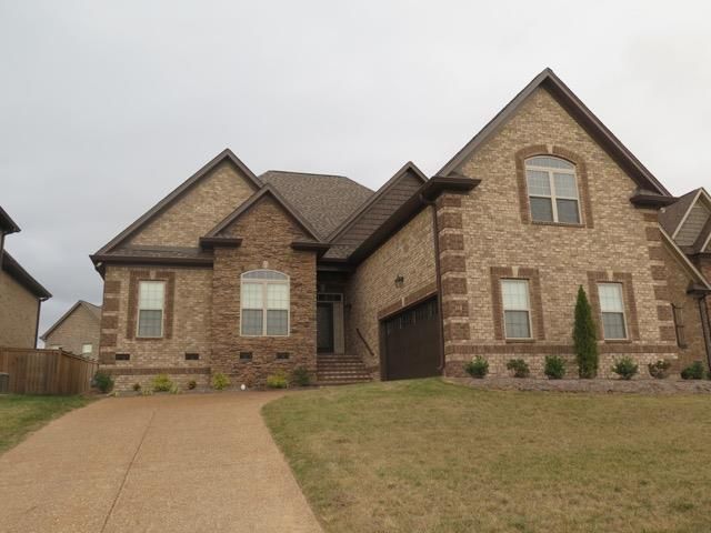 214 Karen Dr, Mount Juliet, TN 37122