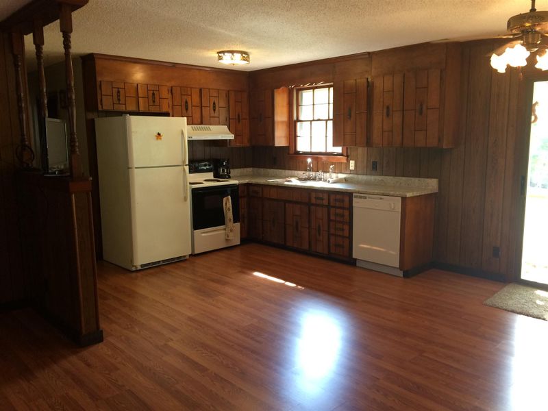 1309 Southwark Dr, Springfield, TN 37172