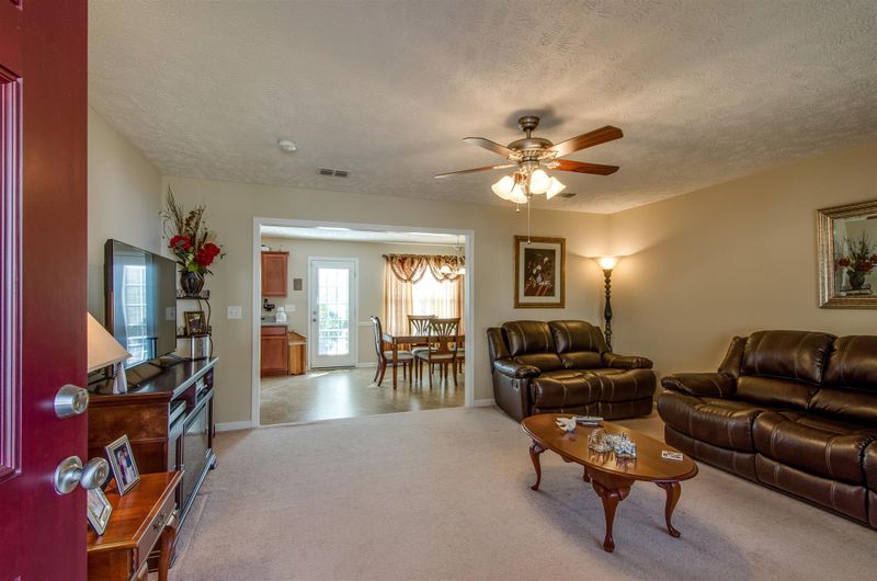 8470 Lawson Dr, Antioch, TN 37013