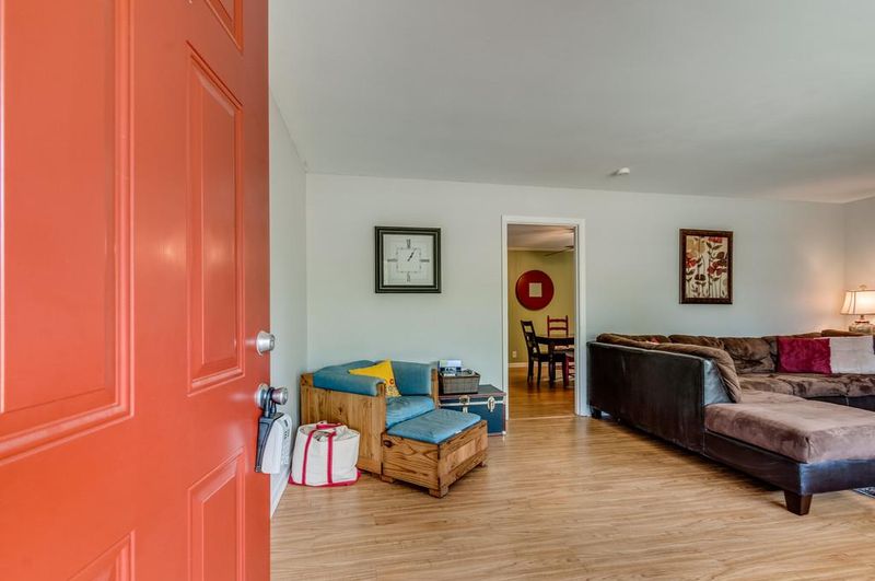 6210 Jones Dr, Murfreesboro, TN 37129