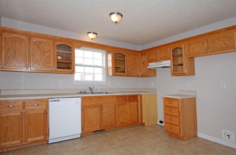 1750 17th Ave E, Springfield, TN 37172