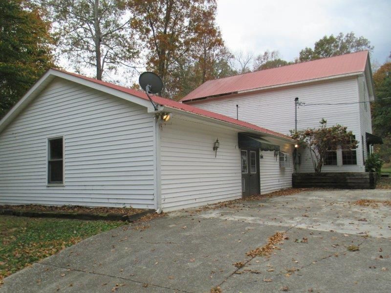 1803 Cedar Hill Rd, White Bluff, TN 37187