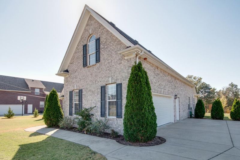 109 Edgewater Falls, Murfreesboro, TN 37129