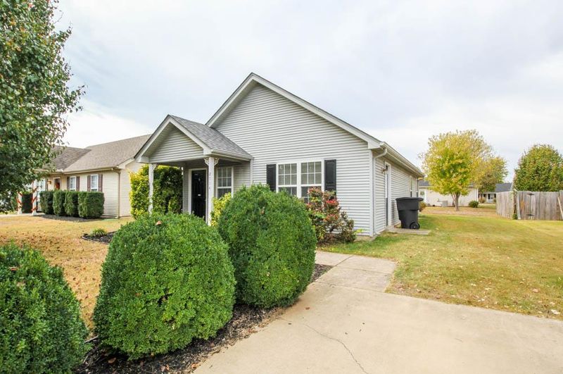 2714 Painted Pony Dr, Murfreesboro, TN 37128