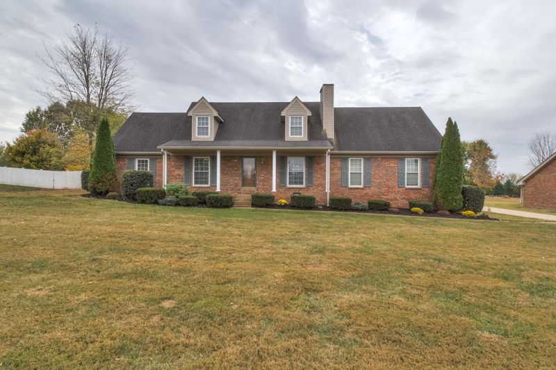 1028 Anderson Rd, Hendersonville, TN 37075