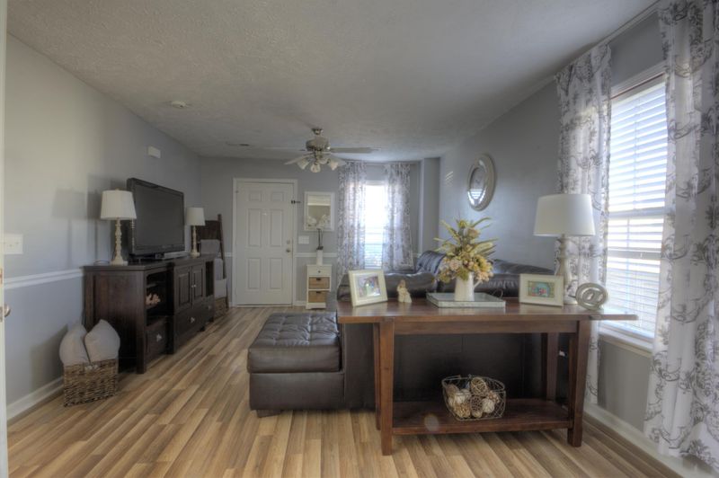 122 Breeze Dr, Murfreesboro, TN 37129