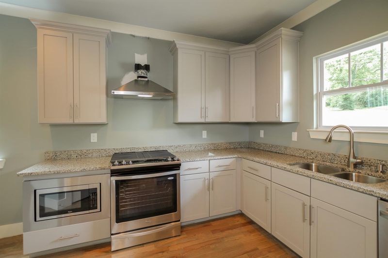 1036 40th Ave N, Nashville, TN 37209