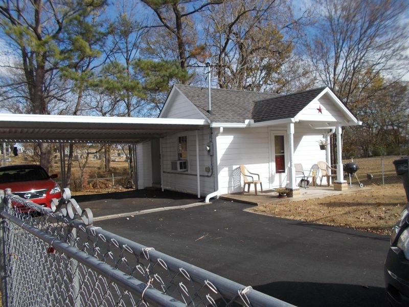 321 E 15th St, Columbia, TN 38401