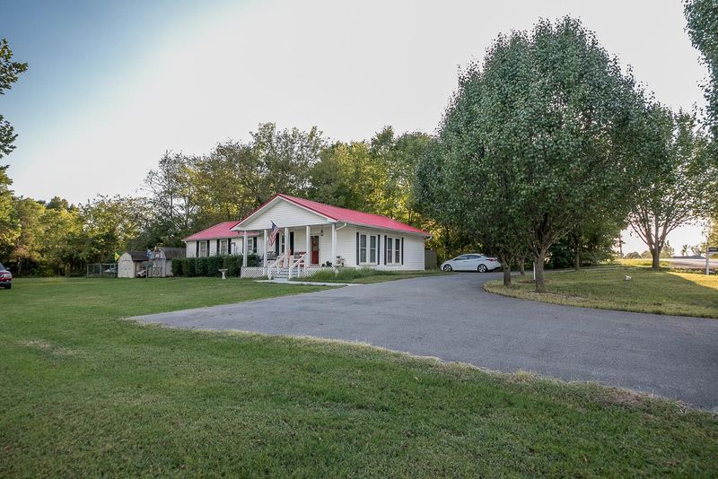 5996 Elam Rd, Murfreesboro, TN 37127
