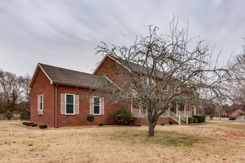 1809 Lawnview Pt, Mount Juliet, TN 37122