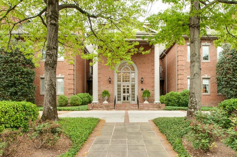 3733 West End Ave #302, Nashville, TN 37205