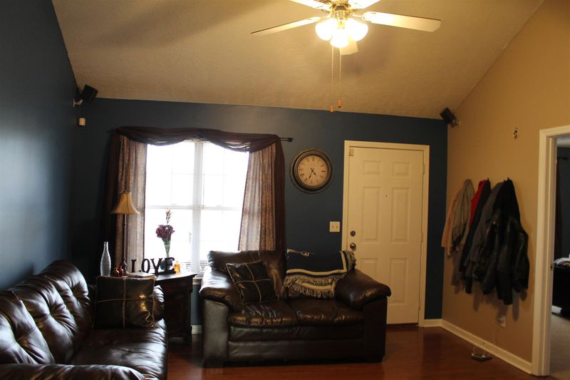 7103 Alexandria Dr, Murfreesboro, TN 37129