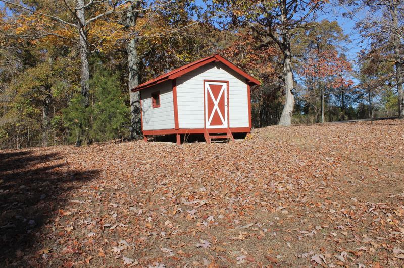 2015 Petway Rd, Ashland City, TN 37015