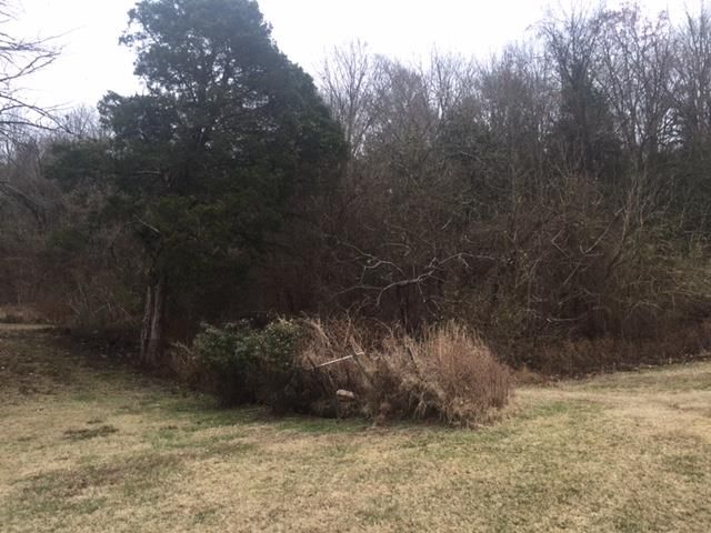 525 Mutton Hollow Hill Rd, Bethpage, TN 37022