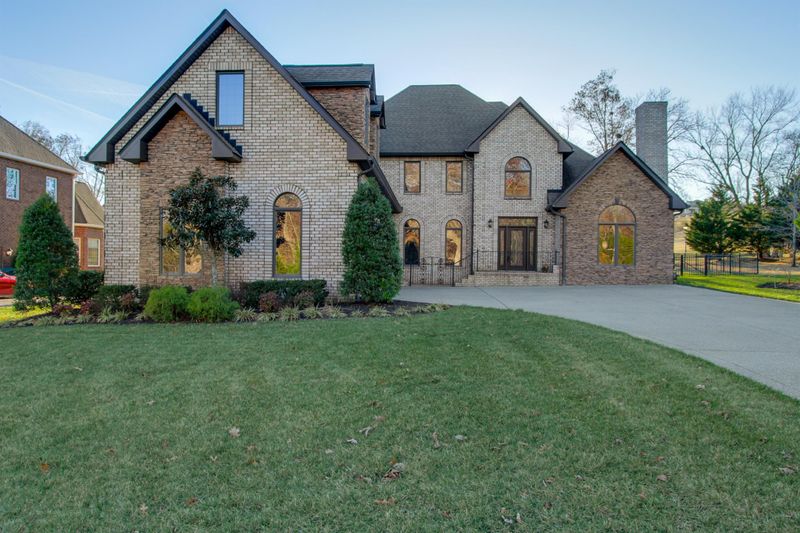 631 Ridgecrest Ln, Lebanon, TN 37087