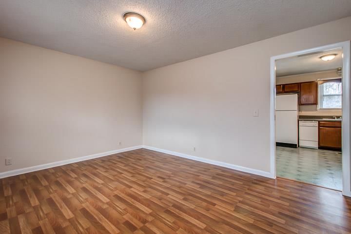 2700 Walnut Ln, Murfreesboro, TN 37129