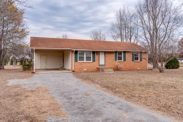 2700 Walnut Ln, Murfreesboro, TN 37129