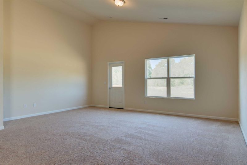 2244 Bee Hive Dr, Columbia, TN 38401
