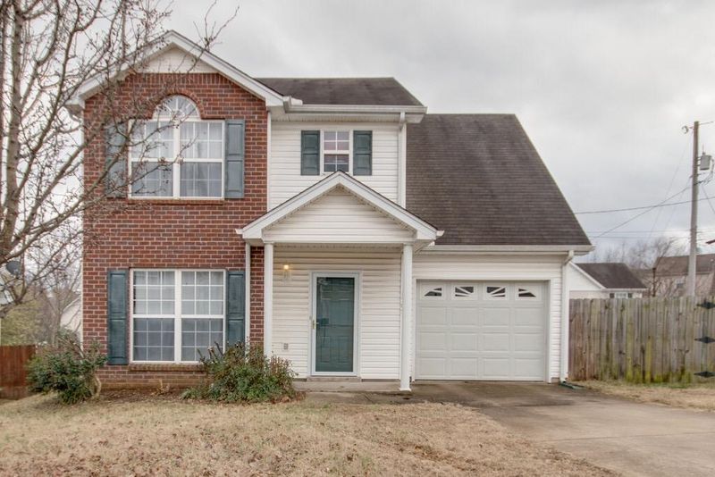 1305 E Nir Shreibman Blvd, La Vergne, TN 37086