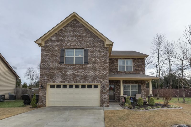 2249 Burnside Dr, Murfreesboro, TN 37128