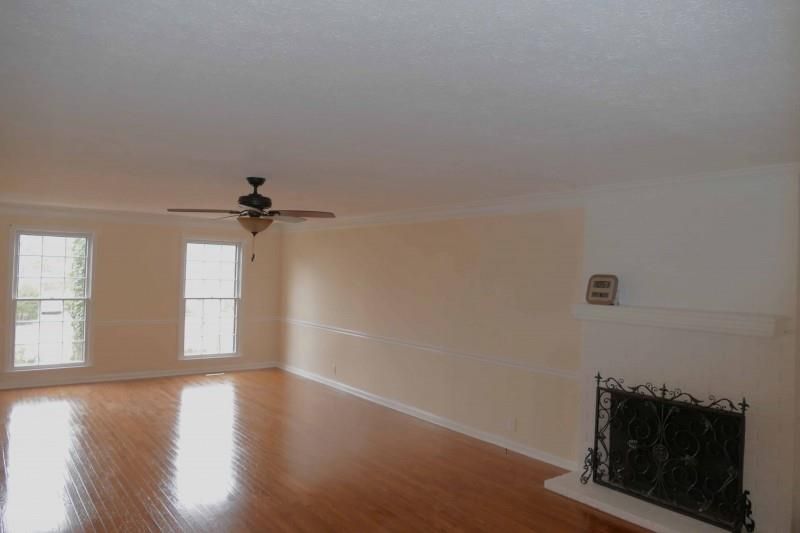 130 E Ervin Dr, Hendersonville, TN 37075