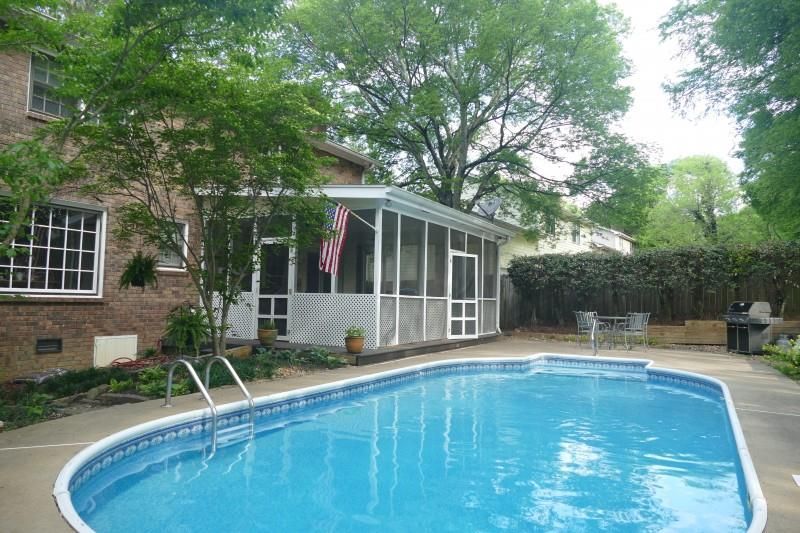 130 E Ervin Dr, Hendersonville, TN 37075