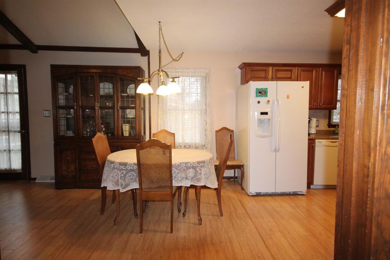 601 Canyon Dr, Columbia, TN 38401