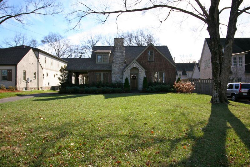 827 Clayton Ave, Nashville, TN 37204