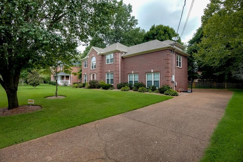 461 Harpeth Meadows Dr, Kingston Springs, TN 37082