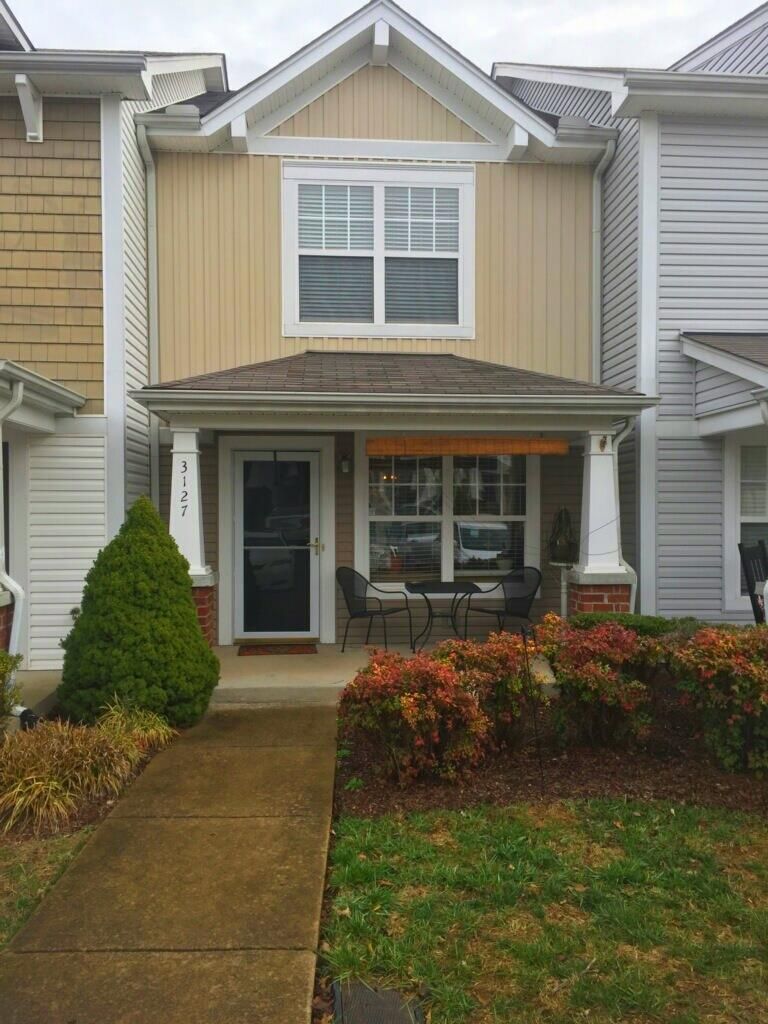 3127 Harpeth Springs Dr, Nashville, TN 37221