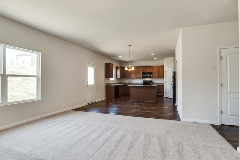 2226 Bee Hive Dr, Columbia, TN 38401