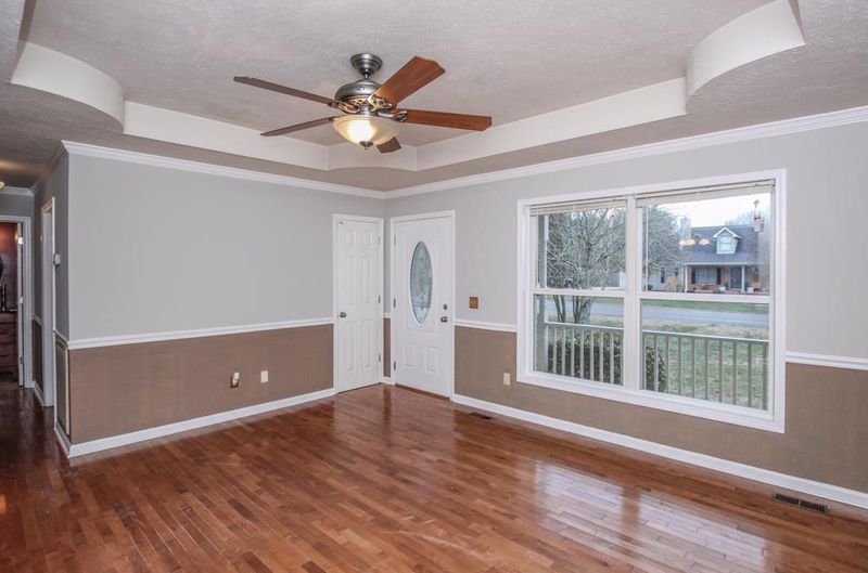 1929 Sterling St, Murfreesboro, TN 37127