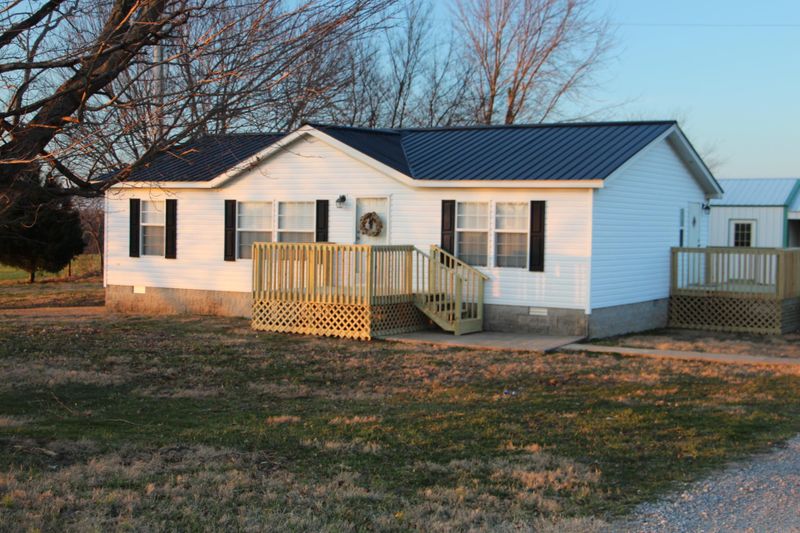 5714 Draper Rd, Springfield, TN 37172