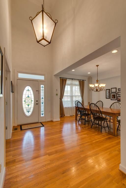 1033 Cliff View Dr N, Kingston Springs, TN 37082