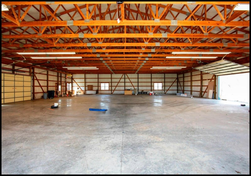 5108 Drake Rd, Cedar Hill, TN 37032